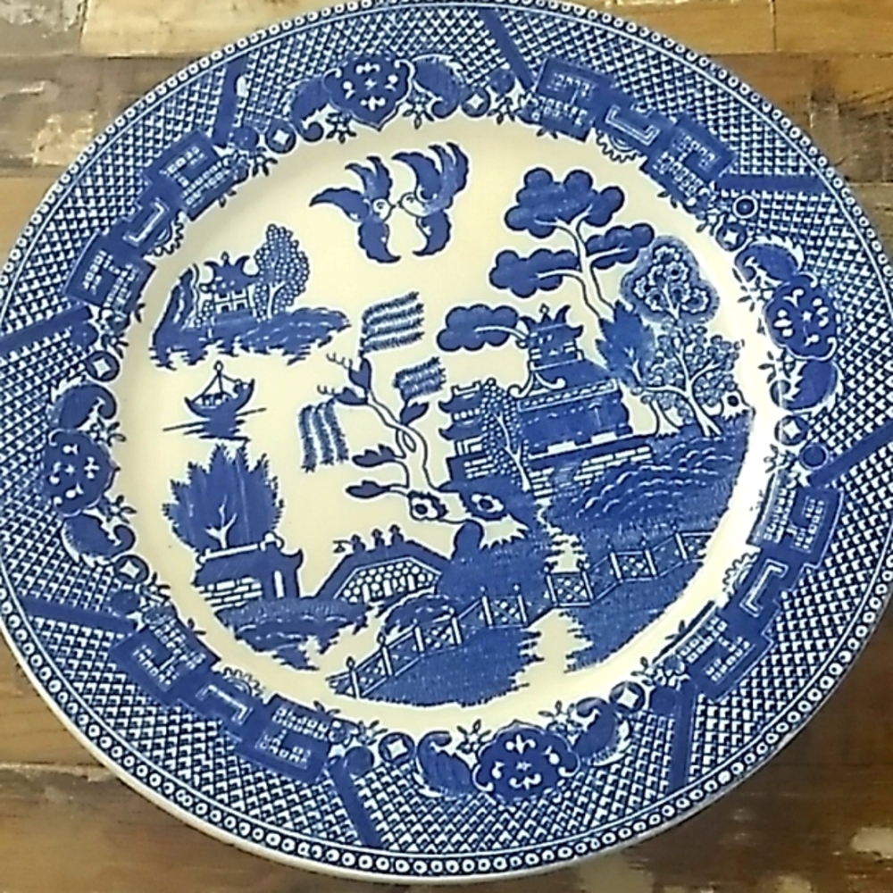 Vintage replacement plates blue willow
